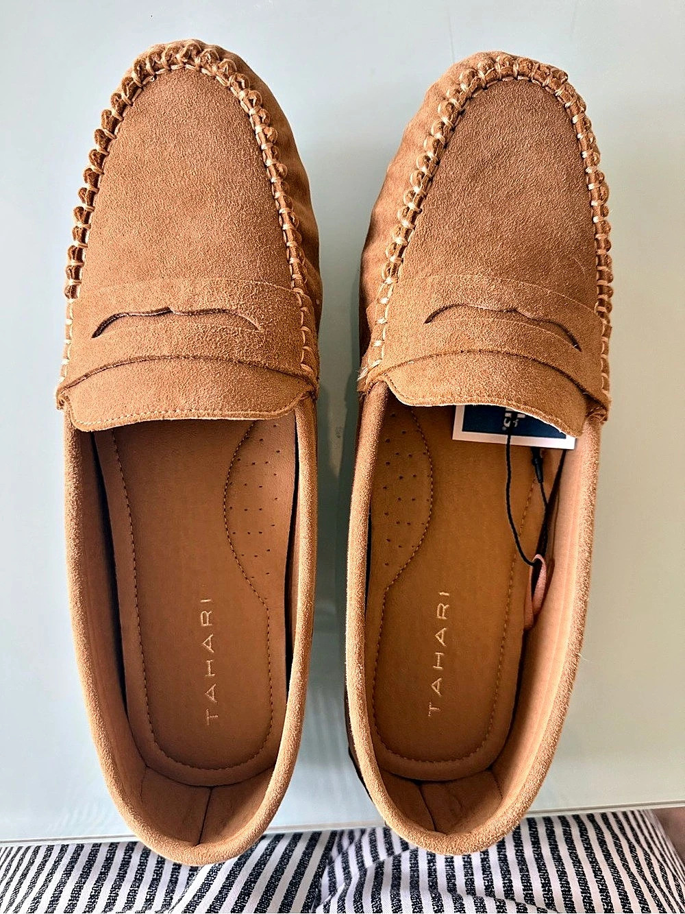 Women’s Tahari Tan Moccasin Loafers NWT